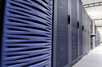 Imagen: El supercomputador UV2 del Centro para Investigación en Salud por Medios Electrónicos (Fotografía cortesía de HeRC).