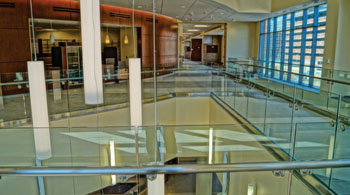 Imagen: El nuevo y completo centro de cuidados cardiovasculares del Centro Médico de Detroit (Foto cortesía del DMC).