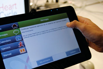 Imagen: La tableta móvil HeartCycle GEx (Fotografía cortesía de la Universitat Politècnica de València).