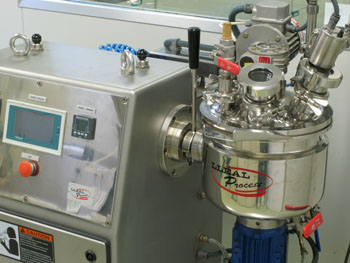 Imagen: Parte de los equipos utilizados para el procesamiento de PRODERMA (Fotografía cortesía de la Universidad de Barcelona).
