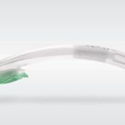 Imagen: El dispositivo de la vía aérea supraglótica i-gel crea un sello anatómico de la faringe y la laringe (Fotografía cortesía de Intersurgical).