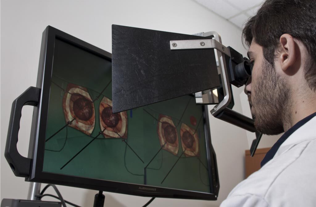 Imagen: Un estudio nuevo afirma que los simuladores de realidad virtual pueden ayudar a clasificar la experiencia de los neurocirujanos (Fotografía cortesía de Helmut Bernhard / NEURO).