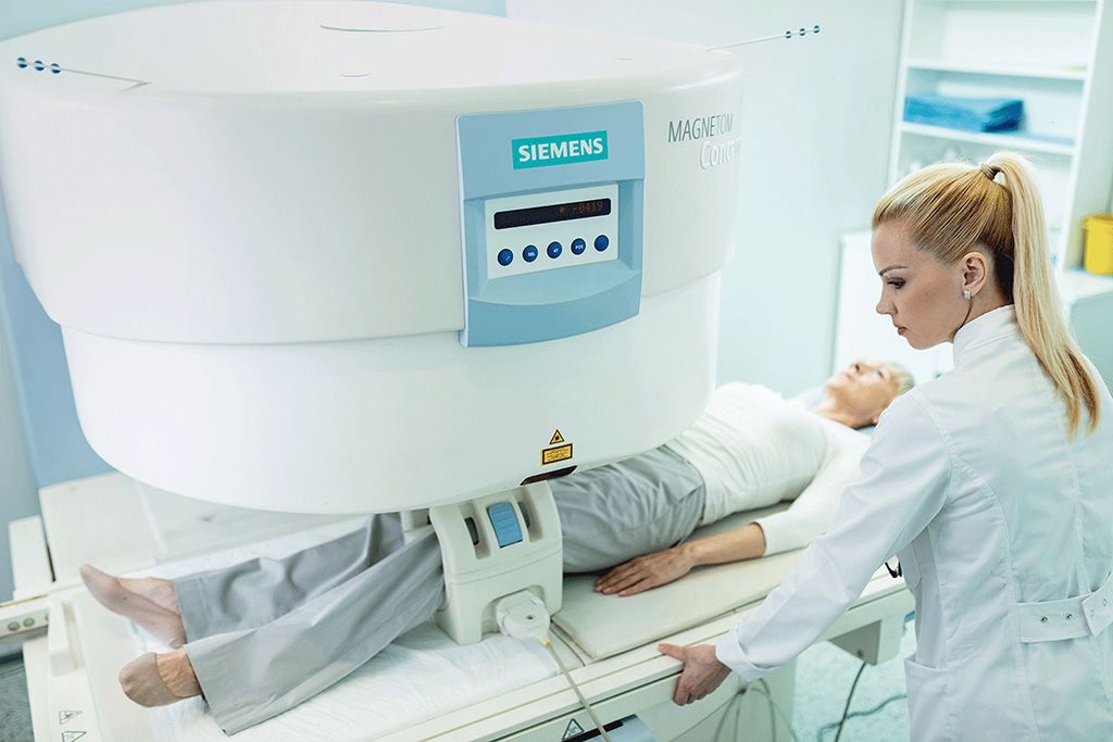 Imagen: Una resonancia magnética de rodilla pronto se podrá completar en solo cinco minutos (Fotografía cortesía de iStock Photo) Imagen: Una resonancia magnética de rodilla pronto se podrá completar en solo cinco minutos (Fotografía cortesía de iStock Photo)