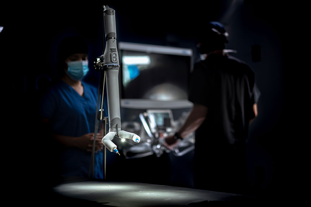 Imagen: La plataforma MIRA es la primera plataforma de cirugía asistida por el robot miniaturizada del mundo (Fotografía cortesía de Virtual Incision)