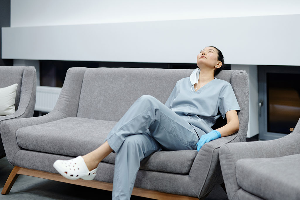 Imagen: Los médicos cansados ​​a menudo dejan a los pacientes con dolor innecesario, según un estudio israelí (Fotografía cortesía de Pexels)
