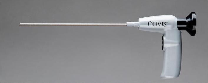 Imagen:  El artroscopio inalámbrico 4K sin cable, de un solo uso, operado por batería Gen II NUVIS (Fotografía cortesía de Integrated Endoscopy)