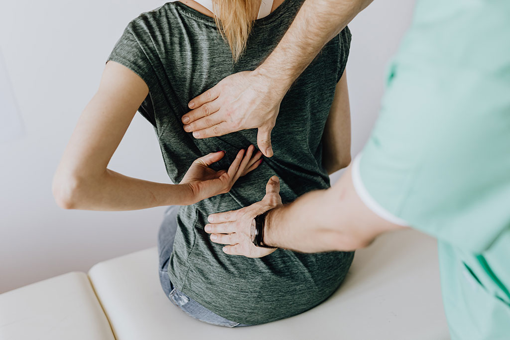 Imagen: Eterna, el sistema de estimulación de la médula espinal de Abbott está aprobado por la FDA para el tratamiento del dolor crónico (Fotografía cortesía de Pexels)