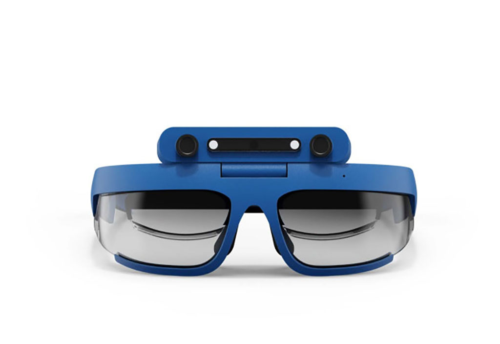 Imagen: Se espera que las gafas NuLoupes revolucionen la visualización quirúrgica y alteren el mercado analógico tradicional (Fotografía cortesía de NeuEyes)