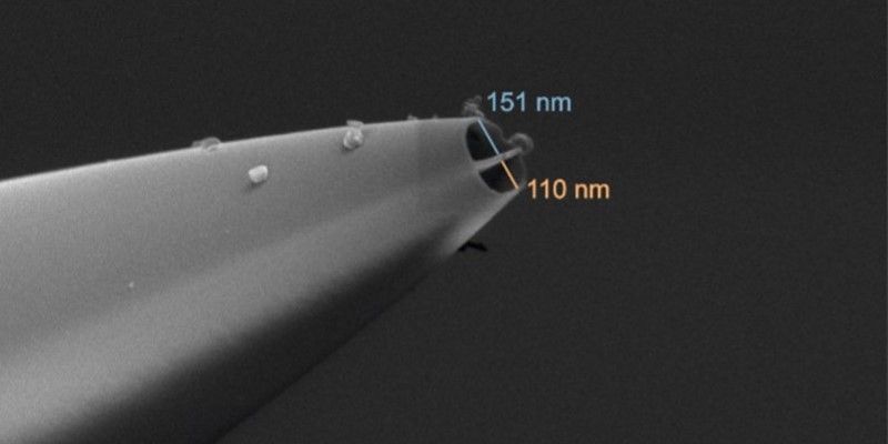 Imagen: Imagen de microscopía electrónica de la nanopipeta (Fotografía cortesía de la Universidad de Leeds)