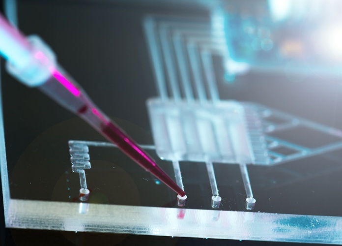 Imagen: las herramientas de microfluídica se utilizan para manipular líquidos y gases a escalas increíblemente pequeñas (foto cortesía de la Universidad de Queensland)