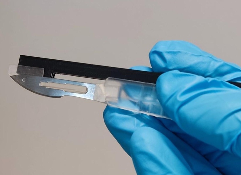 Imagen: el bisturí que puede diagnosticar presenta un nuevo concepto de herramienta diagnóstica (Fotografía cortesía de UCT Prague)