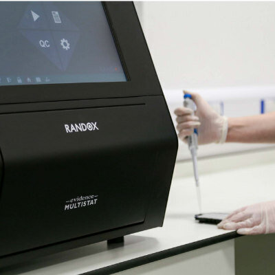 PANEL DE PRUEBAS CLÍNICAS DE DROGAS