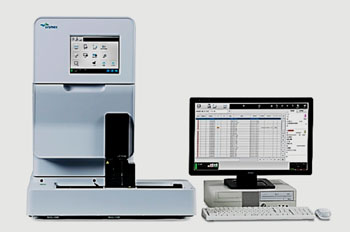 Imagen: El analizador totalmente automatizado UF-5000 para determinar los elementos sólidos de la orina (Fotografía cortesía de Sysmex).