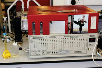Imagen: El sistema sensor de la cromatografía de gases, Odoreader, se utiliza para el diagnóstico de neoplasias urológicas (Fotografía cortesía de la Universidad de Liverpool).