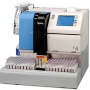 Imagen: El analizador automatizado de glucohemoglobina HLC-723G8 (G8) que se usa para el control y diagnóstico de la diabetes (Fotografía cortesía de Tosoh Bioscience).