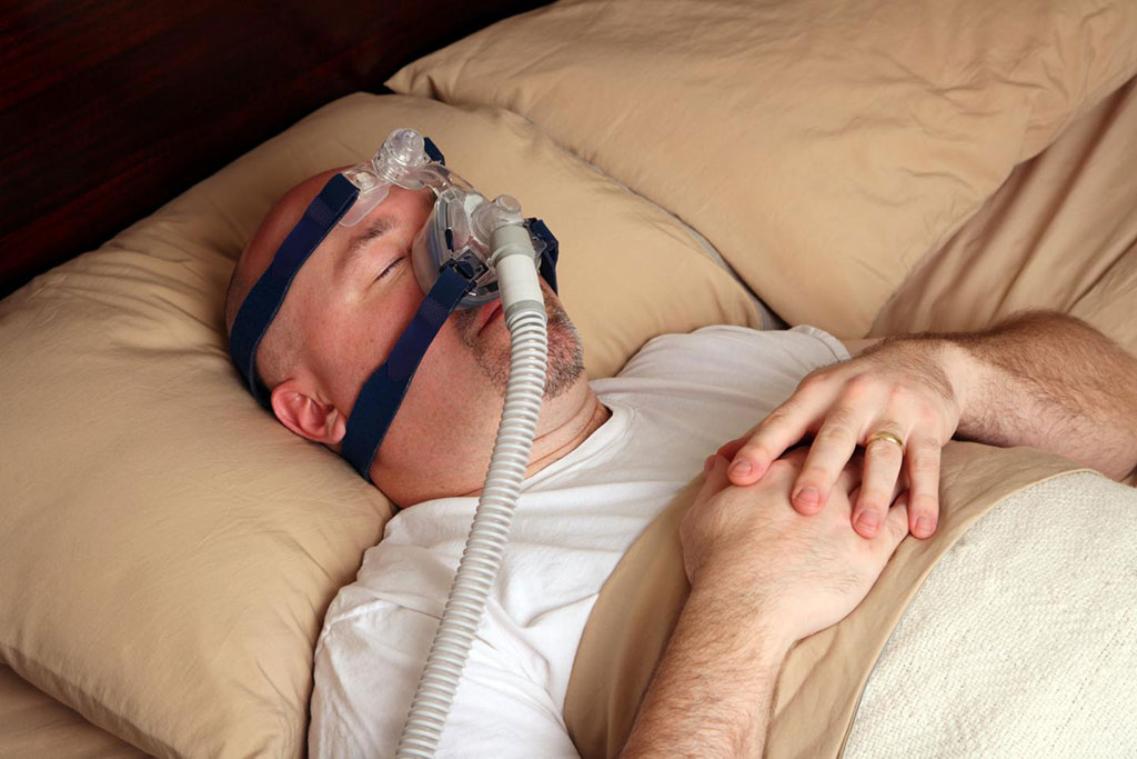Imagen: El tratamiento con CPAP administrado al inicio de la admisión puede salvar la vida de los pacientes con COVID-19, según el estudio Finds (Fotografía cortesía de la Universidad de Lancaster)