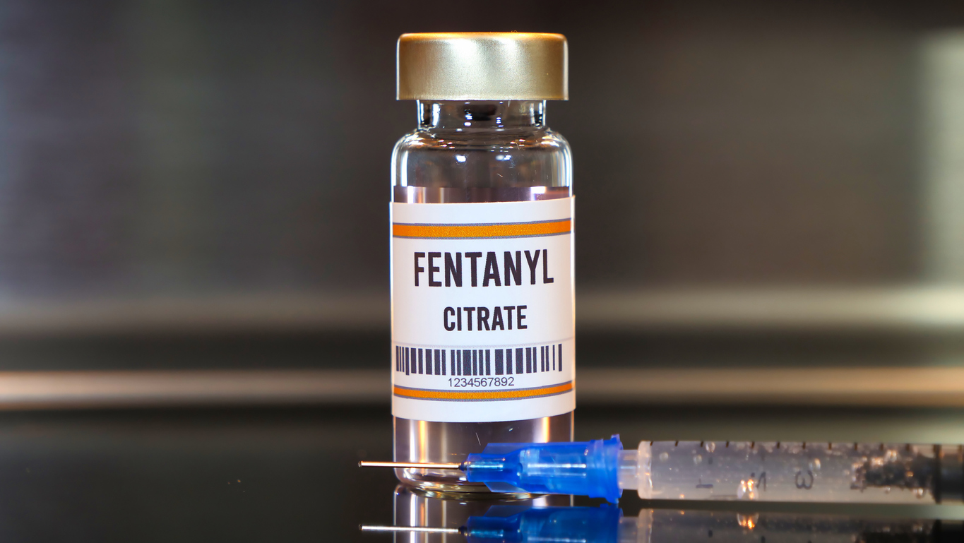Imagen: La nueva prueba está diseñada para medir anticuerpos neutralizantes del opioide mortal fentanilo  (Fotografía cortesía de AXIM)