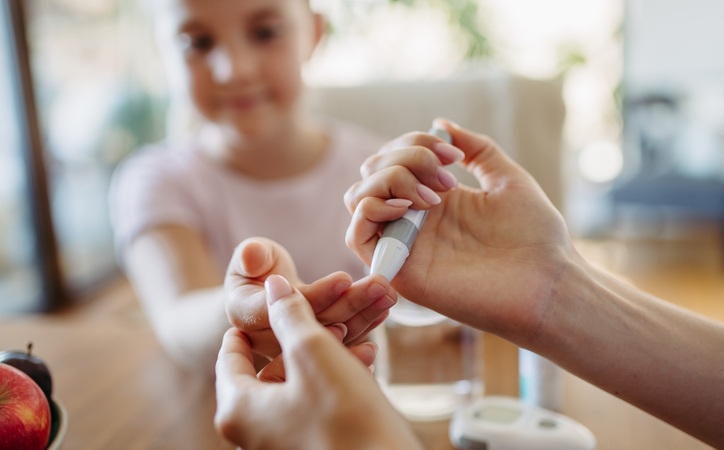 Imagen: La diabetes tipo 1 afecta a más de 9 millones de personas en todo el mundo y puede comenzar años antes de que aparezcan los síntomas, lo que dificulta la identificación temprana de los niños en riesgo (Crédito de la imagen: iStock)