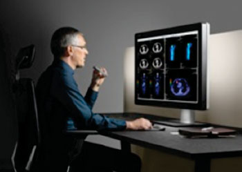 Imagen A: La pantalla para las imágenes para diagnóstico Coronis Uniti es compatible con PACS y con las imágenes de mama a color y en escala de grises (Fotografía cortesía de Barco).
