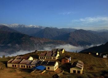 Imagen: El Hospital Bayalpata en el Nepal rural (Fotografía cortesía de Nyaya Health Blog).