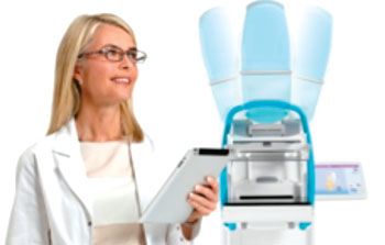 Imagen: El dispositivo Clarity 3-D para la tomosíntesis digital de mama (Fotografía cortesía de Planmed).
