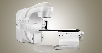 Imagen: El sistema para radioterapia TrueBeam, empleado para el tratamiento avanzado del cáncer (Fotografía cortesía de Varian Medical Systems).