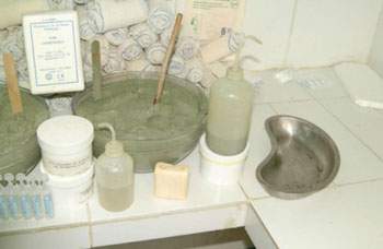 Image: French green clays used for healing Buruli ulcers (Photo courtesy of Thierry Brunet de Courssou/ASU).