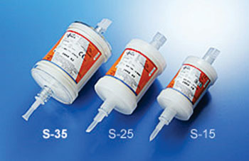 Image: The Lixelle apheresis columns are available in three sizes (Photo courtesy of Kaneka).