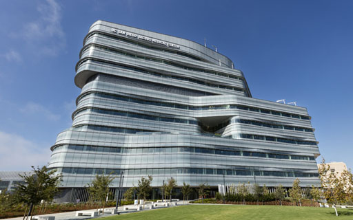 Image: An exterior view of the Jacobs Medical Center at UC San Diego Health (Photo courtesy of UCSD Health).