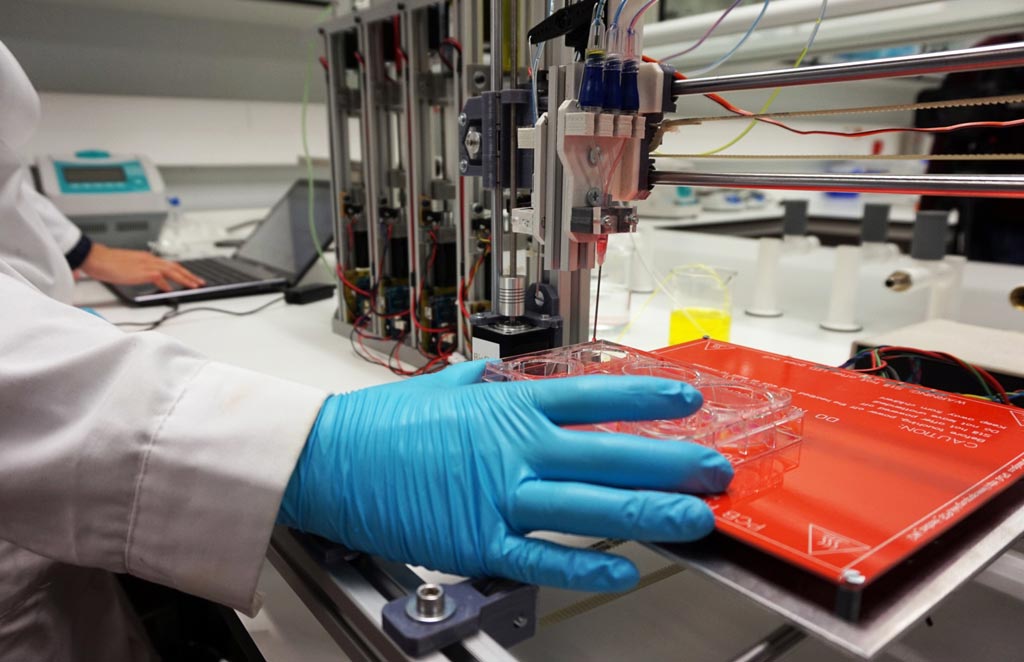 Image: A novel 3D bioprinter prints bi-layered human skin (Photo courtesy of UC3M).