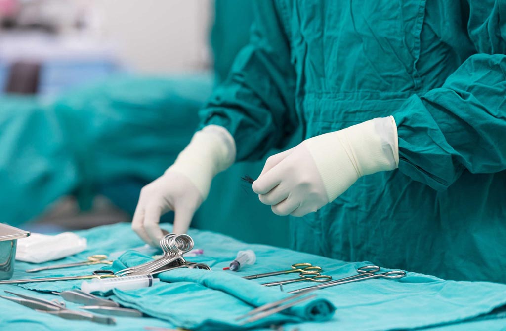 Image: Research shows supermicrosurgery surgical reconstruction of lymph vessels reduces lymphedema (Photo courtesy of MedUni).