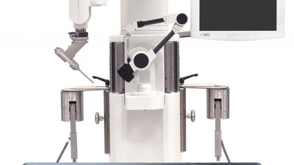 Image: The TSolution One Total Knee Application robotic system (Photo courtesy of THINK Surgical)