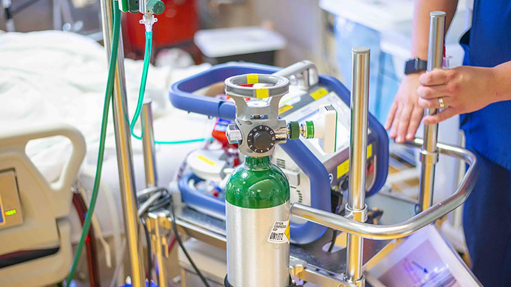 Image: An ECMO circuit in use in the Surgical Intensive Care Unit of Michigan Medicine’s University Hospital (Photo courtesy of Chris Hedly)