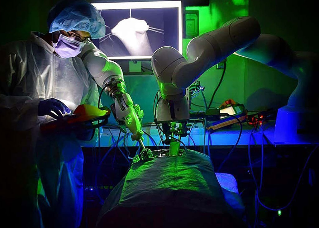 Image: STAR robot performs laparoscopic anastomosis (Photo courtesy of Johns Hopkins University)