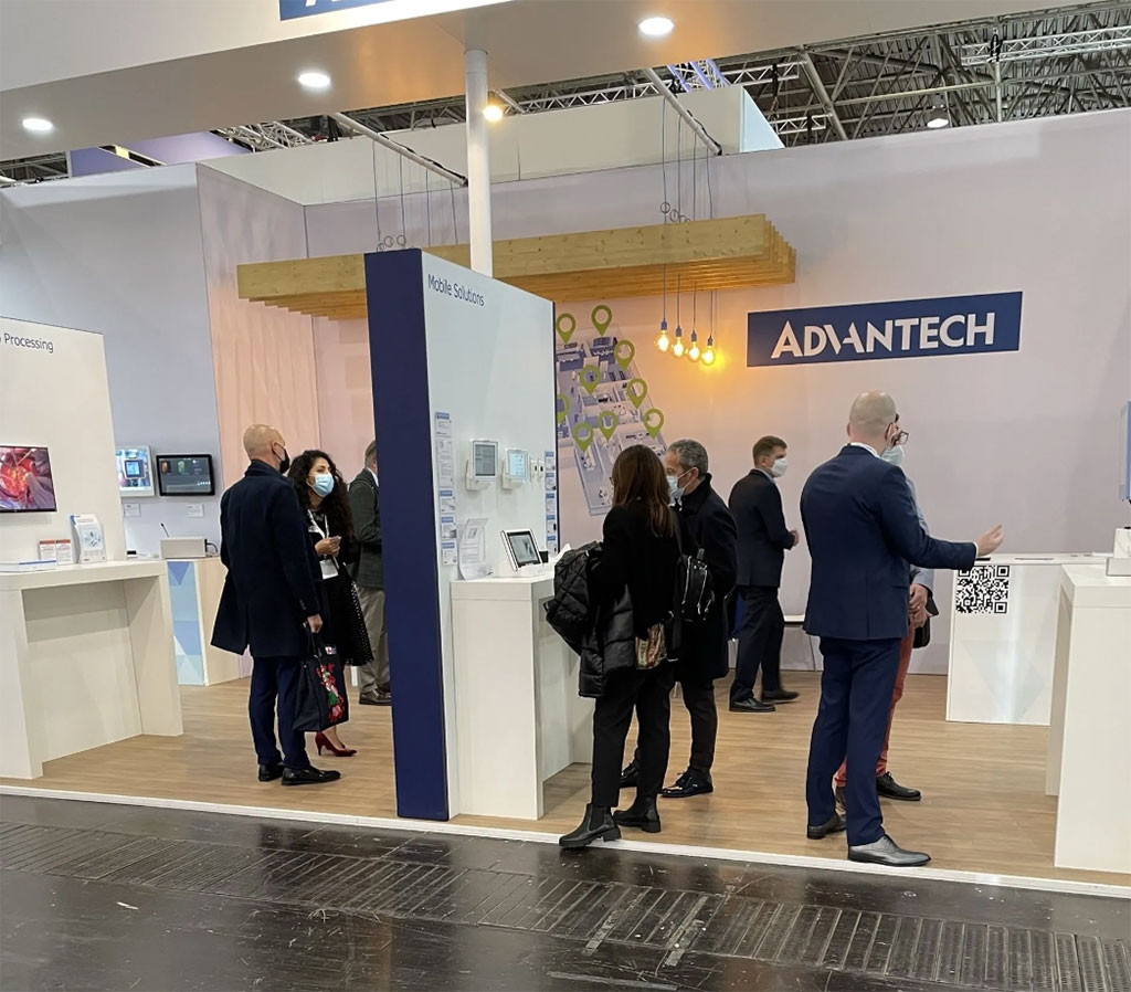 Image: Visitors to Advantech’s booth at MEDICA 2002 exploring the company’s medical solutions firsthand (Photo courtesy of Advantech)