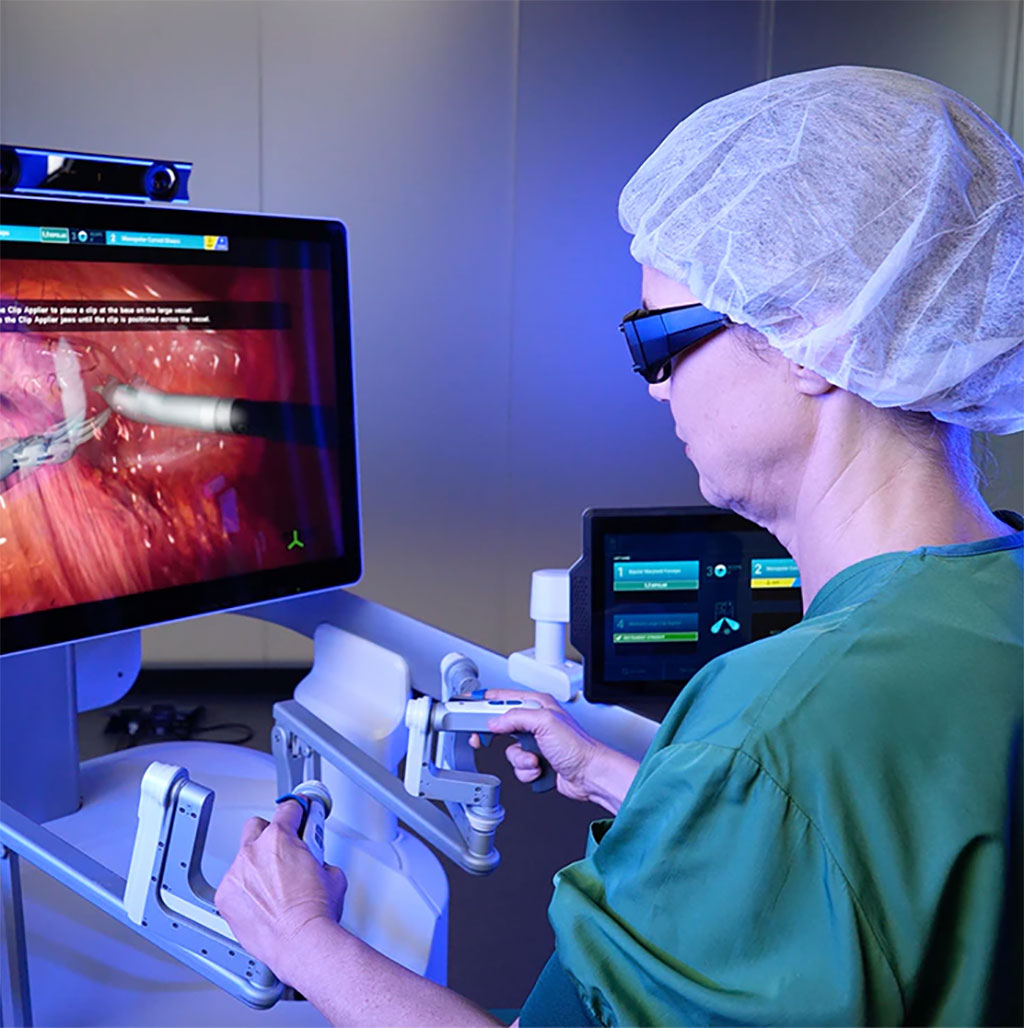 Image: The Hugo system brings the advantages of robotic surgery to more people (Photo courtesy of Medtronic)