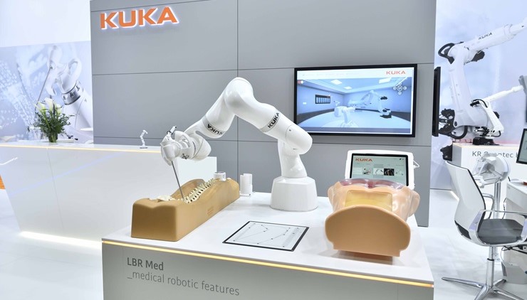 Image: KUKA Sunrise.OS Med, LBR Med and KR QUANTEC HC are on display at Arab Health 2024 (Photo courtesy of KUKA AG)