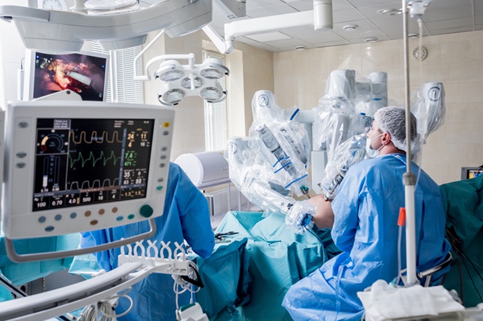 Image: New studies suggest benefit of total robotic metabolic and bariatric surgery over conventional laparoscopy (Photo courtesy of 123RF)