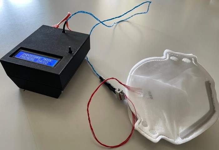 Image: A specialized gas sensor embedded between the fabric layers of the FFP2-style face mask diagnoses CKD from a person’s breath (Photo courtesy of ACS Sensors 2025, DOI: 10.1021/acssensors.4c03227)