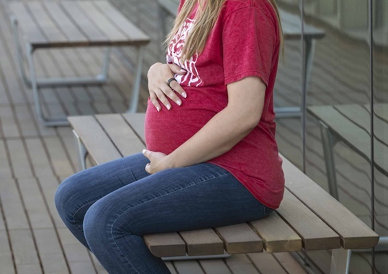Image: Researchers used data from smart rings and AI to develop a model that can predict labor onset (Photo courtesy of Noelle Haro-Gomez/U of A Health Sciences)