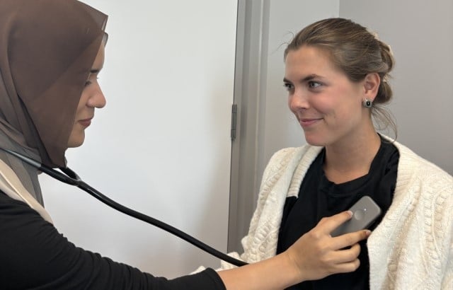 Image: The AI stethoscope can increase detection of heart failure at an early stage (Photo courtesy of Imperial College London)