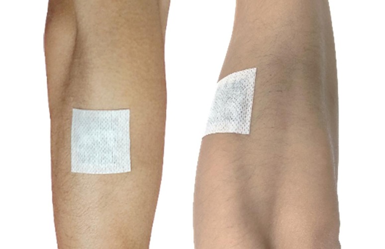 Image: The sensor can allow diabetics to monitor glucose and vitamin B6 simultaneously (Photo courtesy of Larry Cheng) Image: The sensor can allow diabetics to monitor glucose and vitamin B6 simultaneously (Photo courtesy of Larry Cheng)