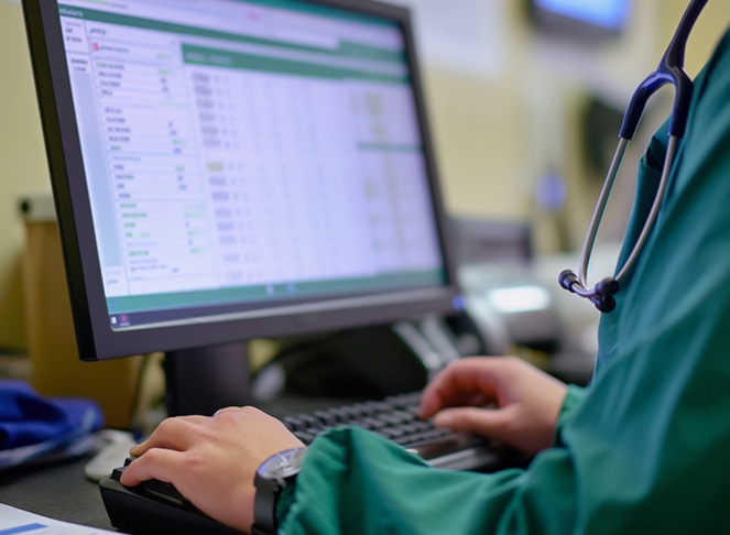 Image: Integrating AI with health informatics allows researchers to extract meaningful insights from vast patient datasets (Photo courtesy of 123RF)