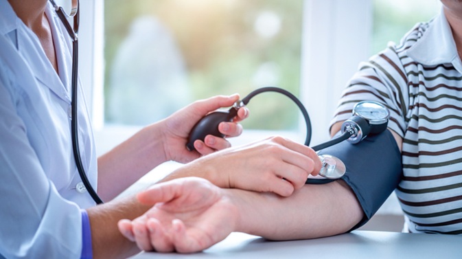 Image: Intensive long-term blood pressure lowering reduced recurrent stroke risk by 38% without increasing serious adverse events after ICH (Image Credit: iStock)