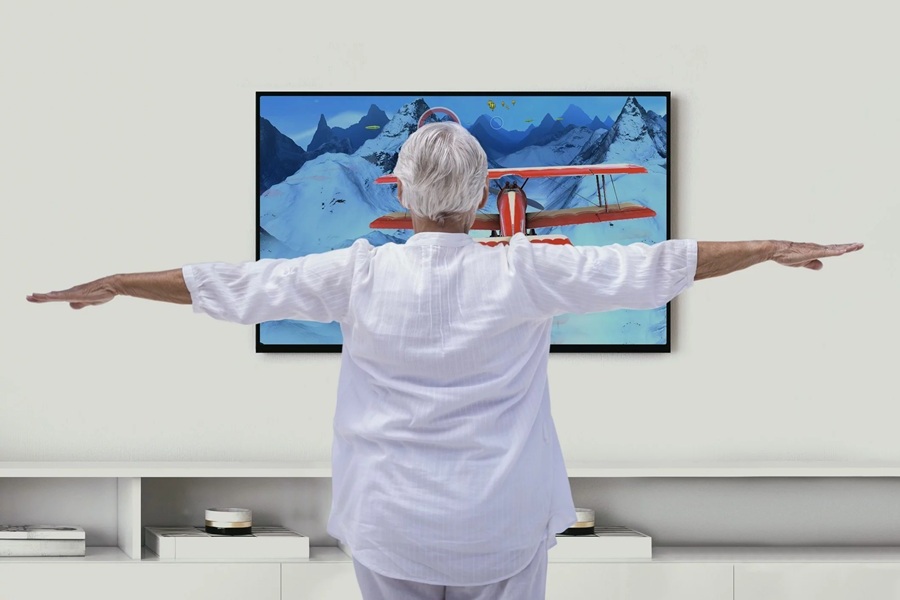 Image: MindMotion Lite delivers the full range of neurotherapeutic activities available on MindMotion GO through a tablet (Photo courtesy of MindMaze Therapeutics)