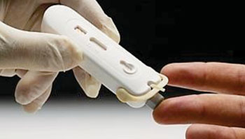 Image: The AtomoRapid device for testing for human immunodeficiency virus (HIV) (Photo courtesy of Atomo Diagnostics).