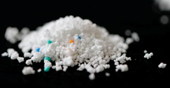 Image: A new method makes it possible to establish very rapidly what substances—proteins and others—a product in powder form contains. For example, a quick analysis of a washing powder developed for the Danish market revealed a high level of zeolite material, which is used to bind limestone from the hard water that is so prevalent in Denmark, while a sample from Morocco contained none of this material. Analysis of another washing powder revealed that “active oxygen is simply the compound sodium percarbonate, i.e., bonded hydrogen peroxide (Photo courtesy of Iben Julie Schmidt).