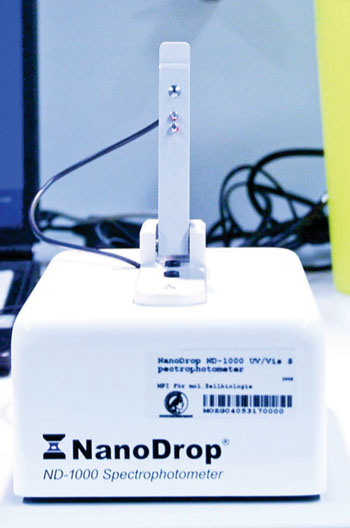 Image: The ND-1000 spectrophotometer (Photo courtesy of NanoDrop).