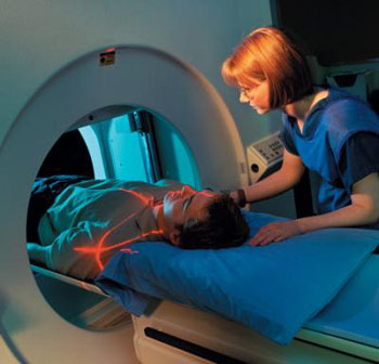 Image: A new study shows helical CT scans may reduce lung cancer mortality (Photo courtesy of MedicineWorld).