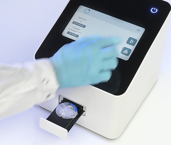 Image: The game-changing immunoassay diagnostics platform delivers results from whole blood sample in 10 minutes (Photo courtesy of SpinChip)